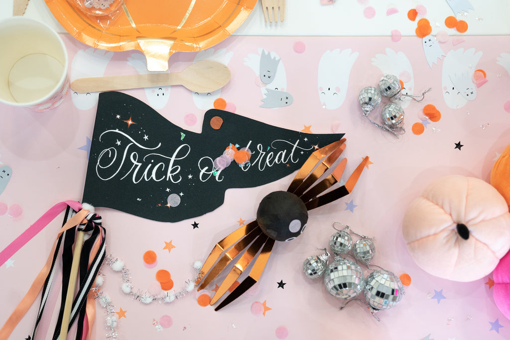 4 Fun & Easy Ways To Decorate This Halloween!