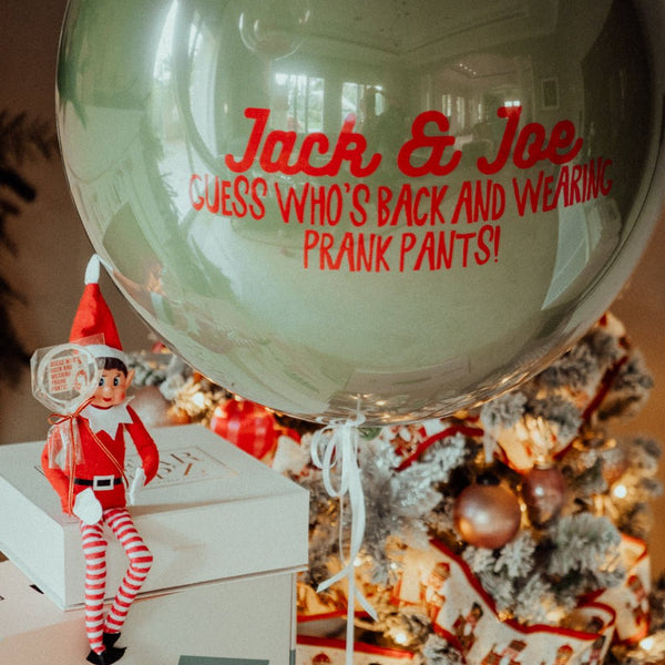 Elf arrival balloon - Guess who's back (Elf not included)